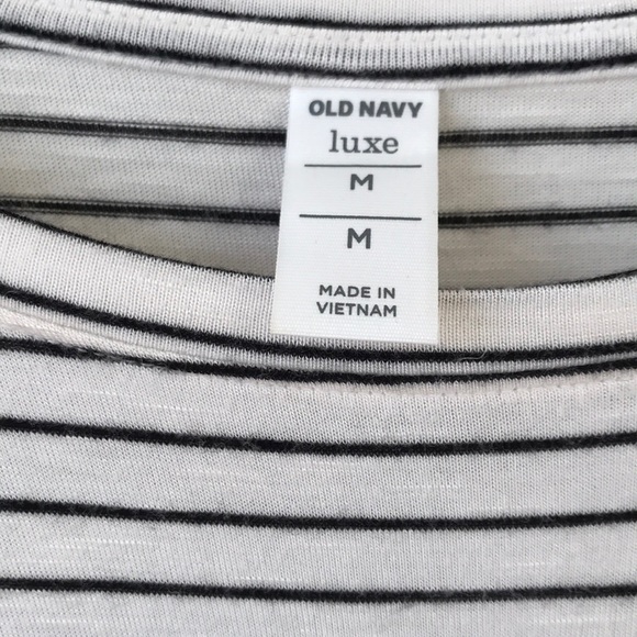 Old Navy | basic tee - Picture 2 of 4